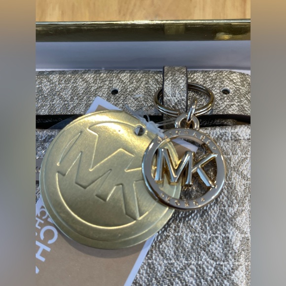 NWT Michael Kors Gift Box MK Signature Belt Wallet Waist Bag Size S/M - Picture 12 of 16